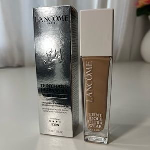 Lancôme
Teint Idole Ultra Wear Care & Glow Foundation​ with Hyaluronic Acid
